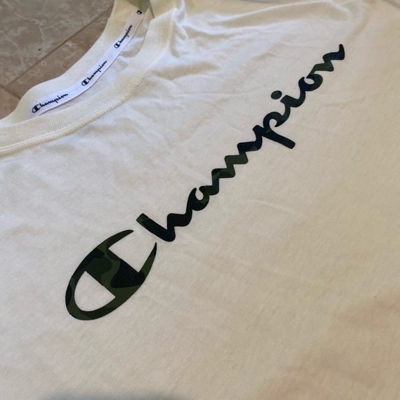 Women’s Champion Cropped Camo Logo Tee - Picture 2 of 5